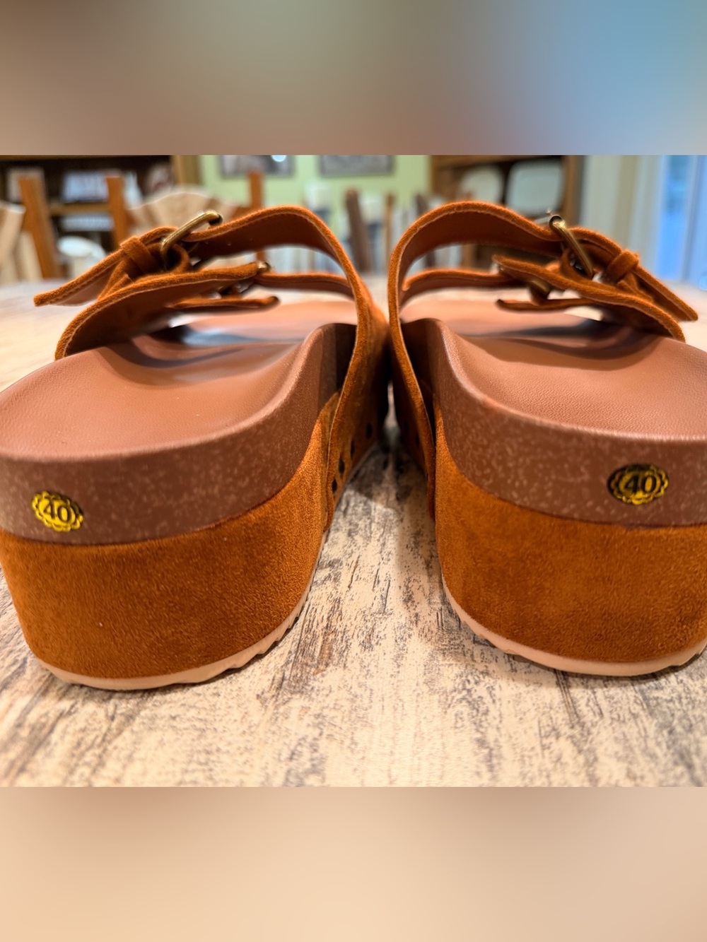 Women Size 10 Faux Suede Buckled Platform Mule Sandals - Picture 10 of 11